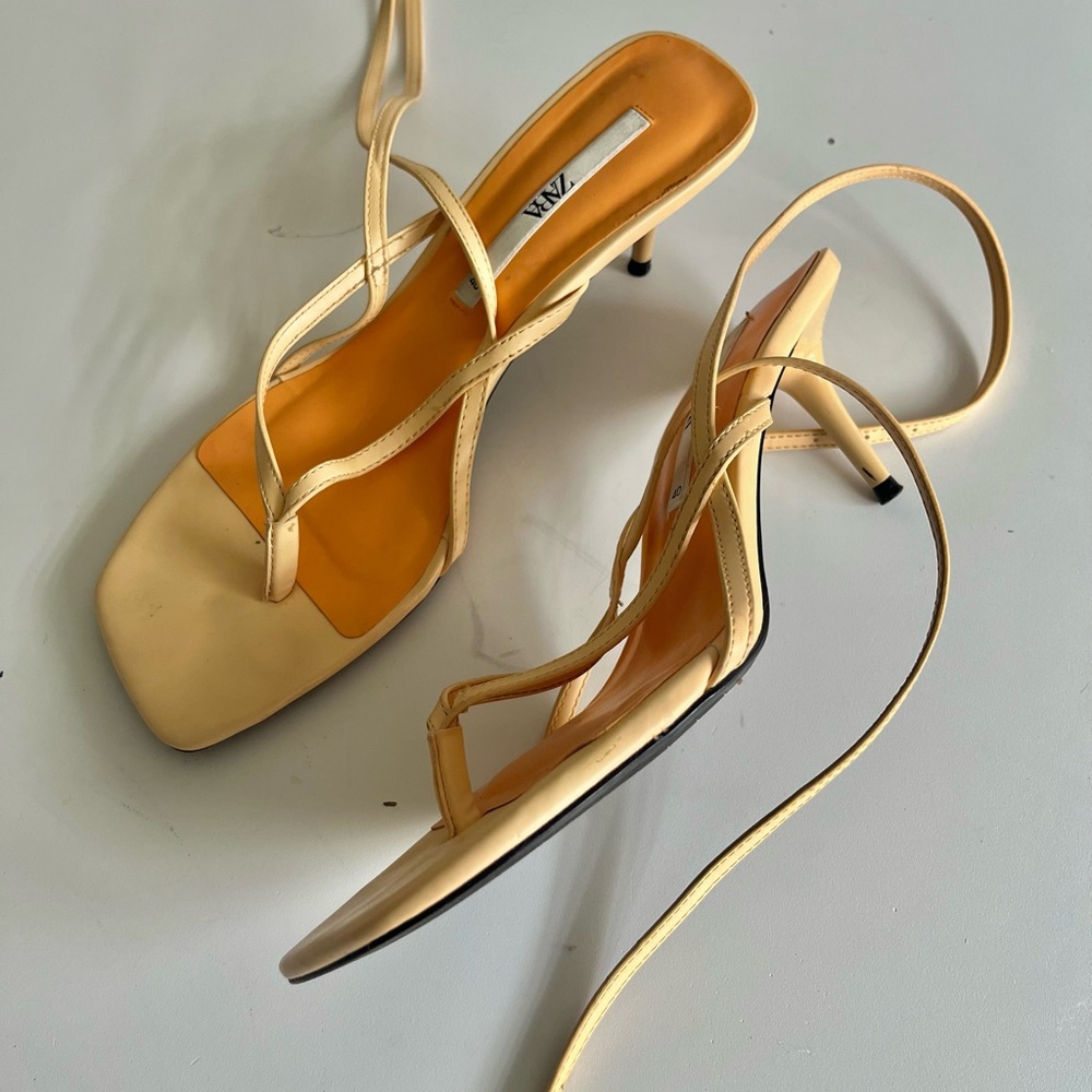 Zara Women's Cream Strappy Heels